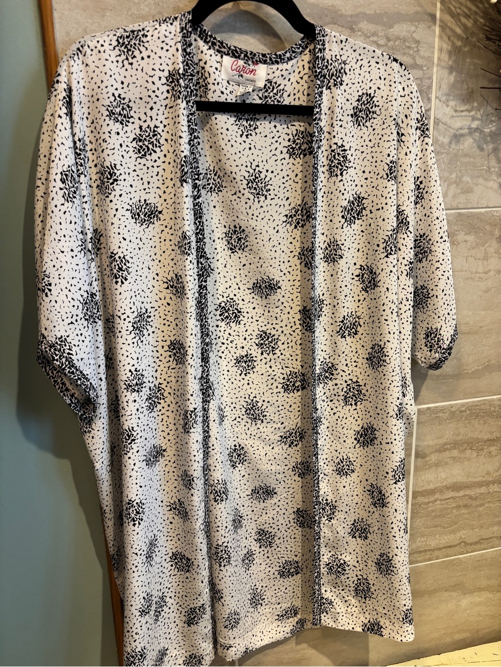 Vintage Caron Black and White Abstract Print open front kimono